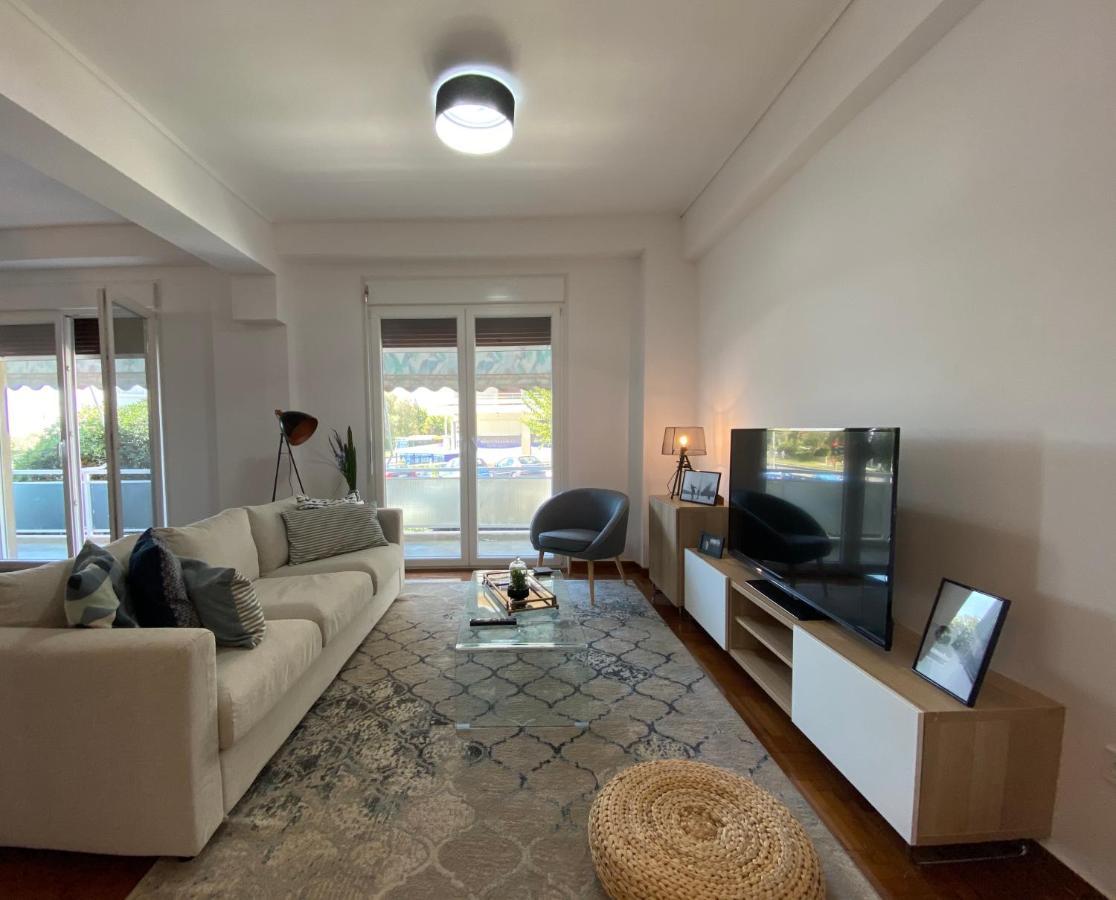 Galaxy Home Spacious & Renovated Apartment アテネ エクステリア 写真