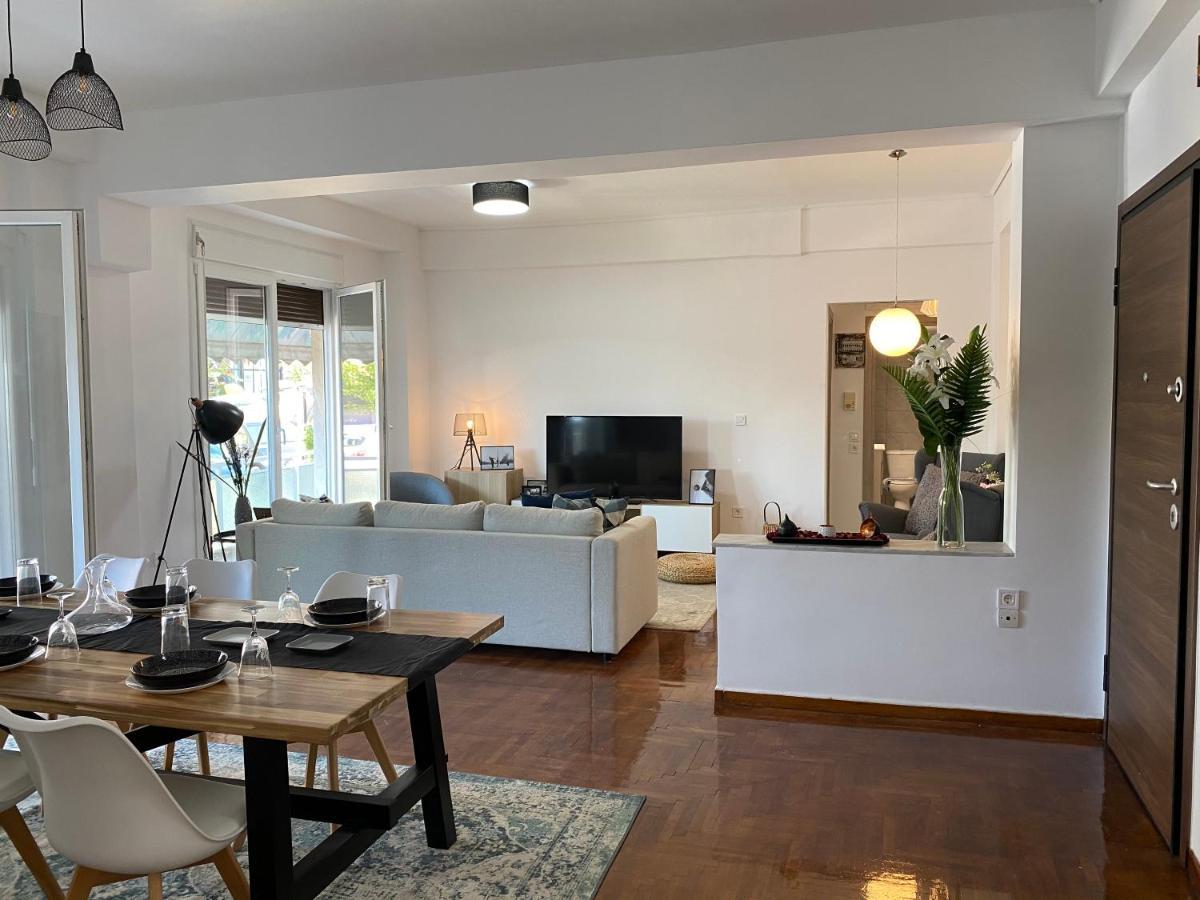Galaxy Home Spacious & Renovated Apartment アテネ エクステリア 写真
